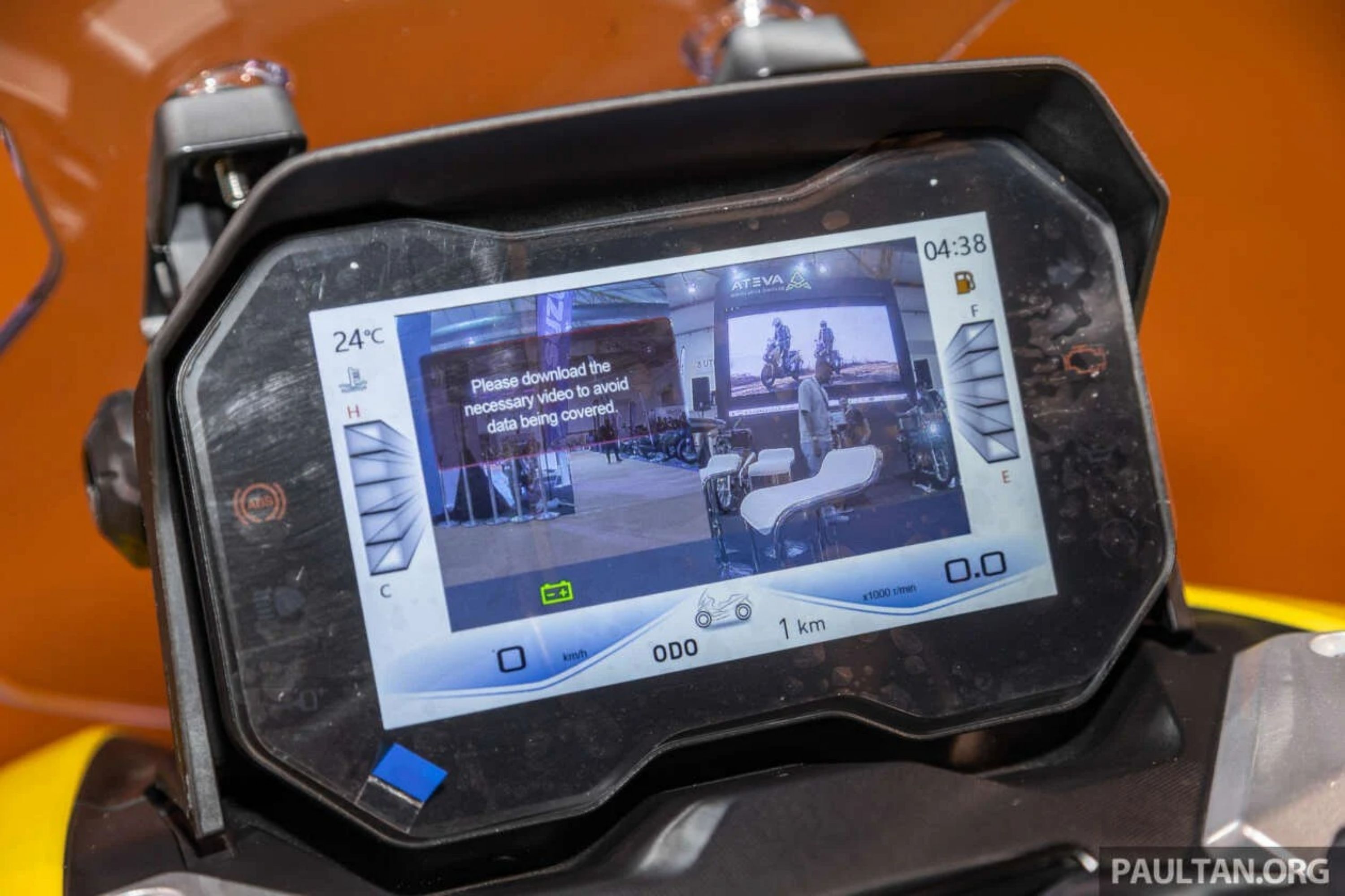 xe tay ga nhai ADV anh 4