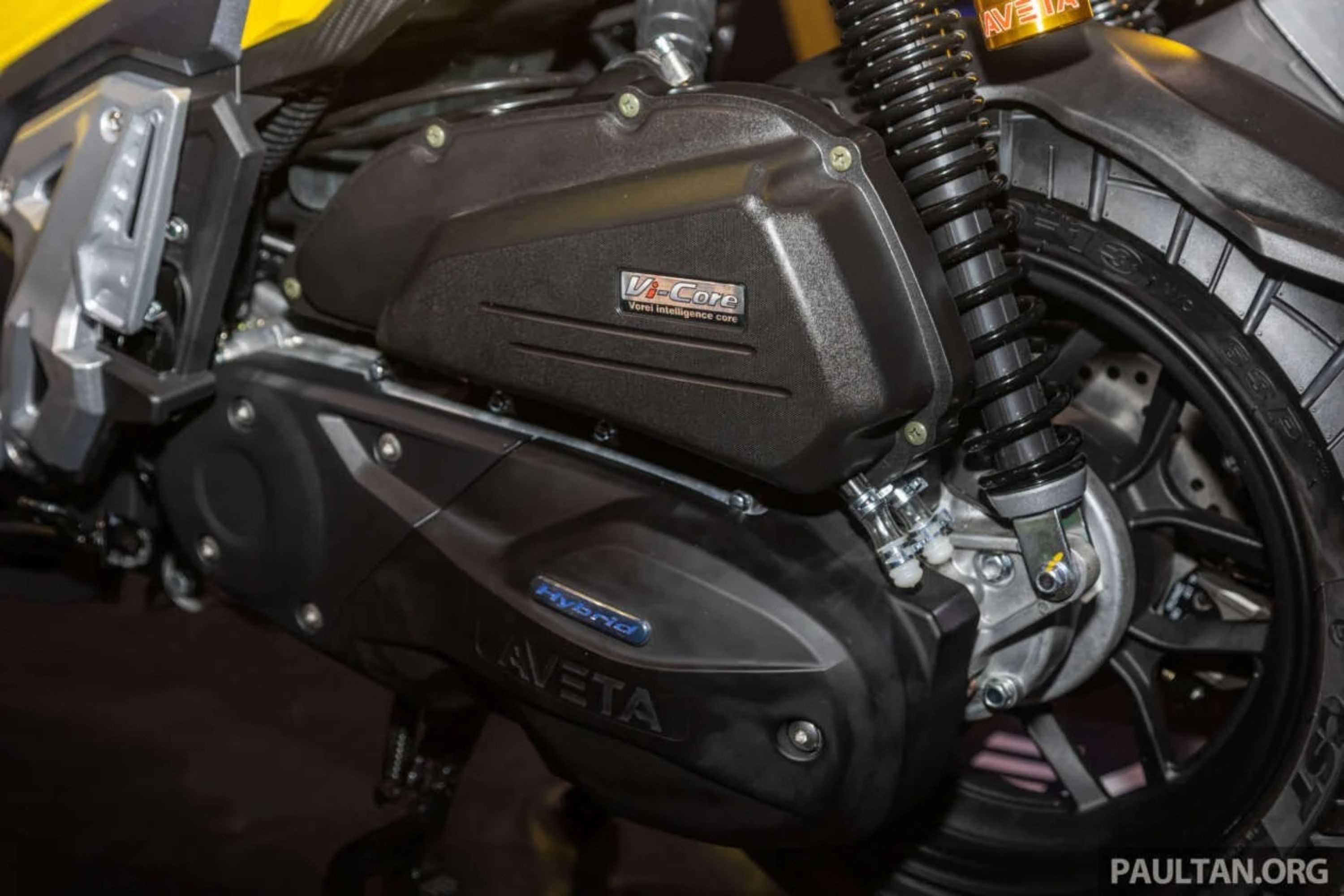 xe tay ga nhai ADV anh 2