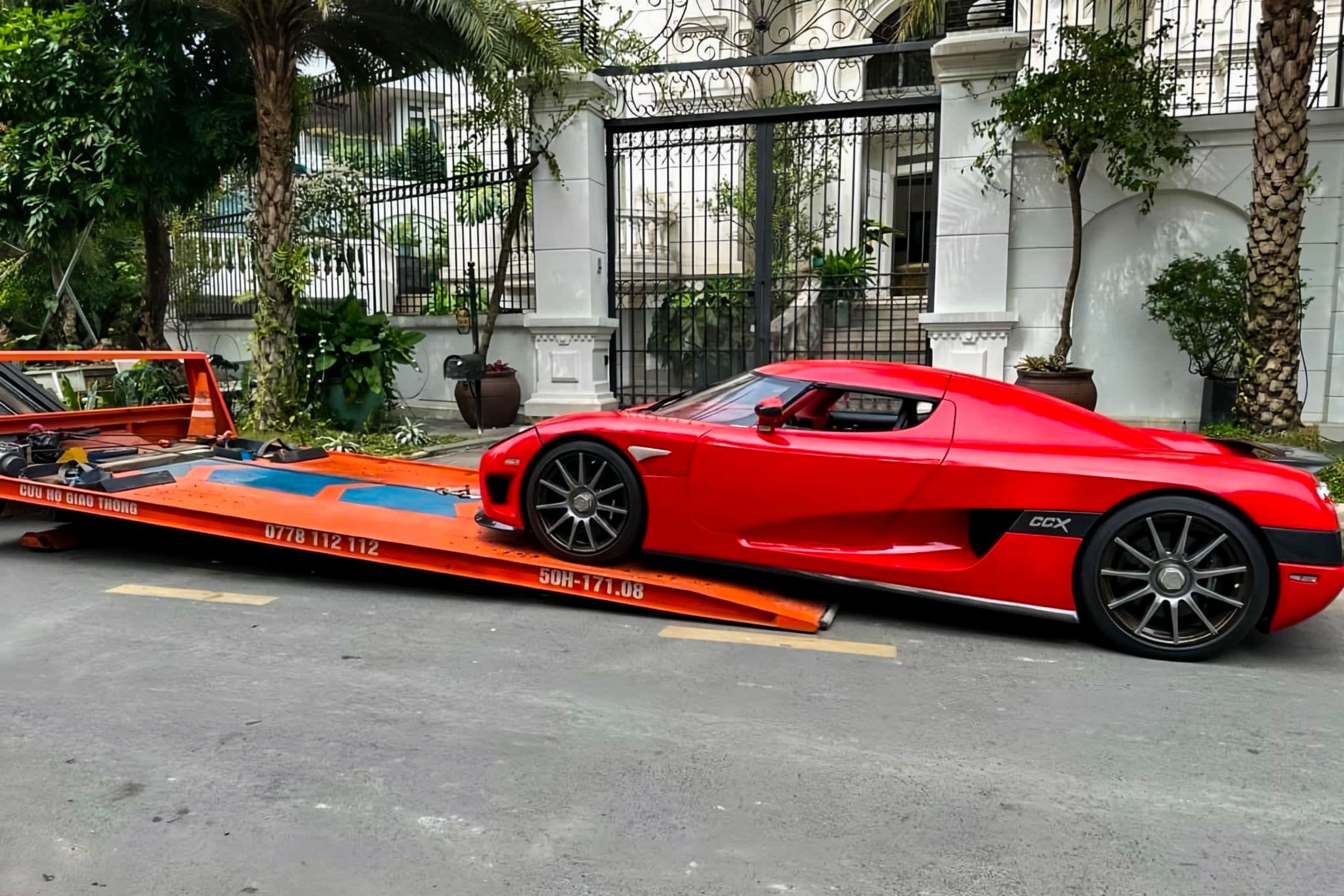 Koenigsegg CCX lo dien anh 1