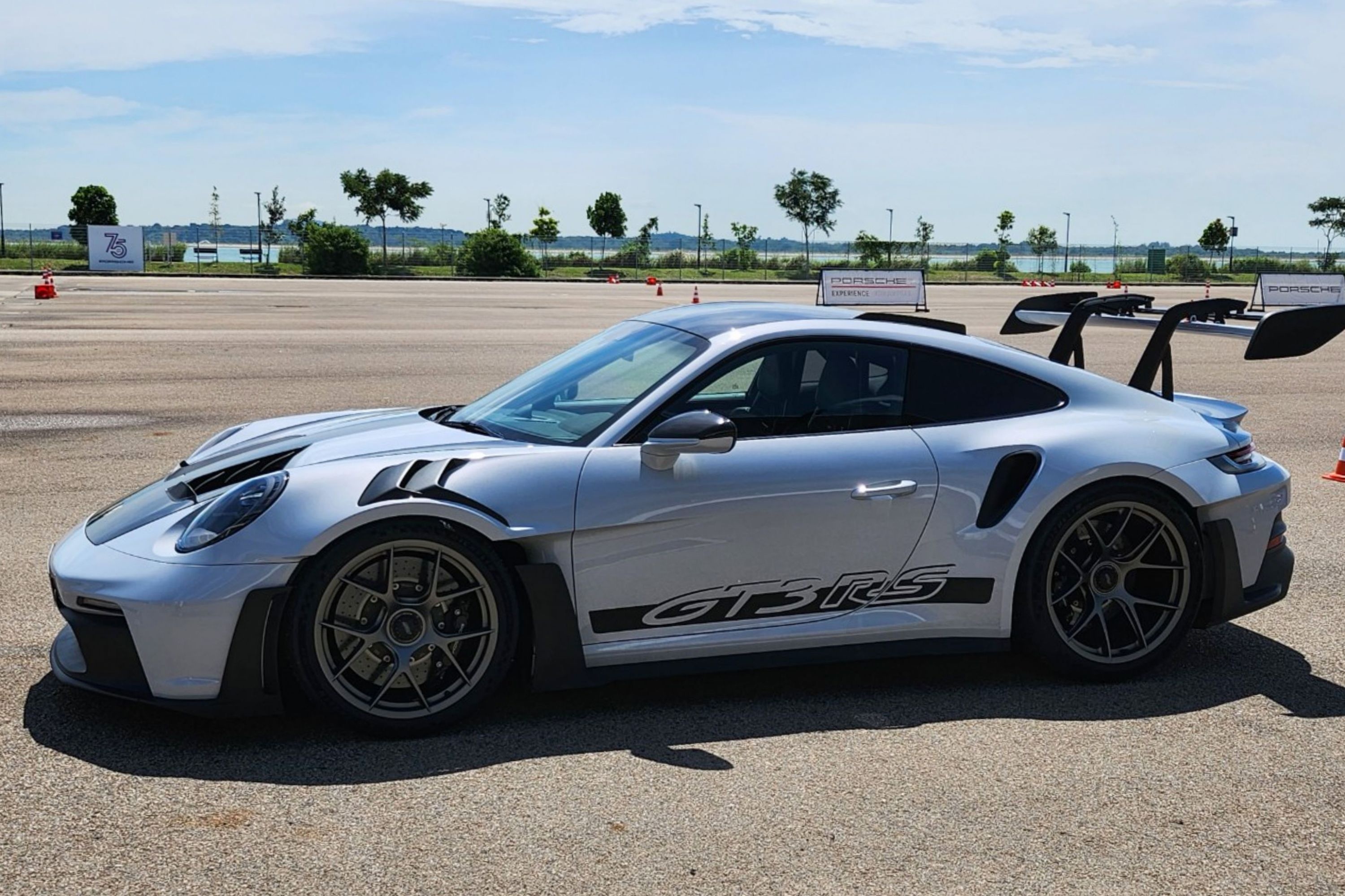 Porsche 911 GT3 RS anh 5