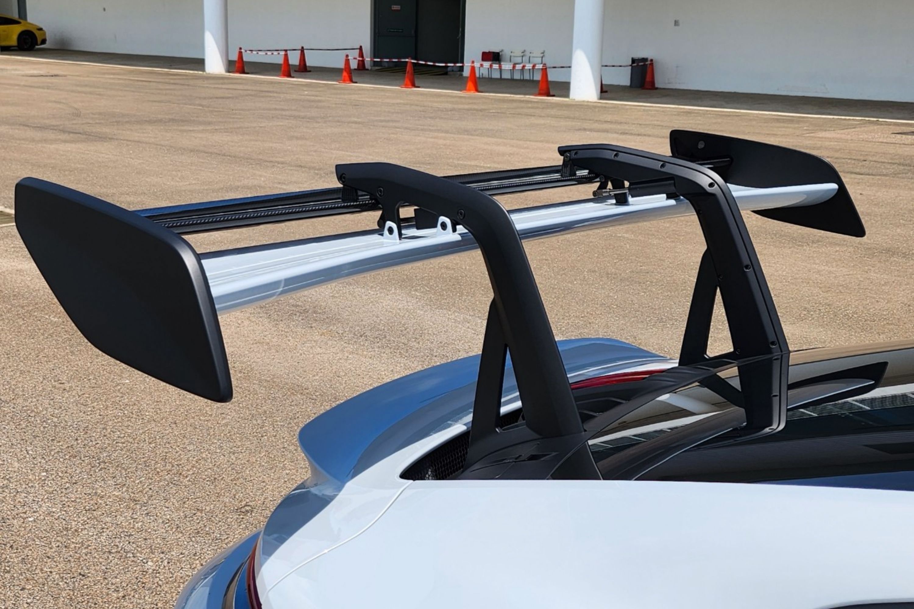 Porsche 911 GT3 RS anh 7