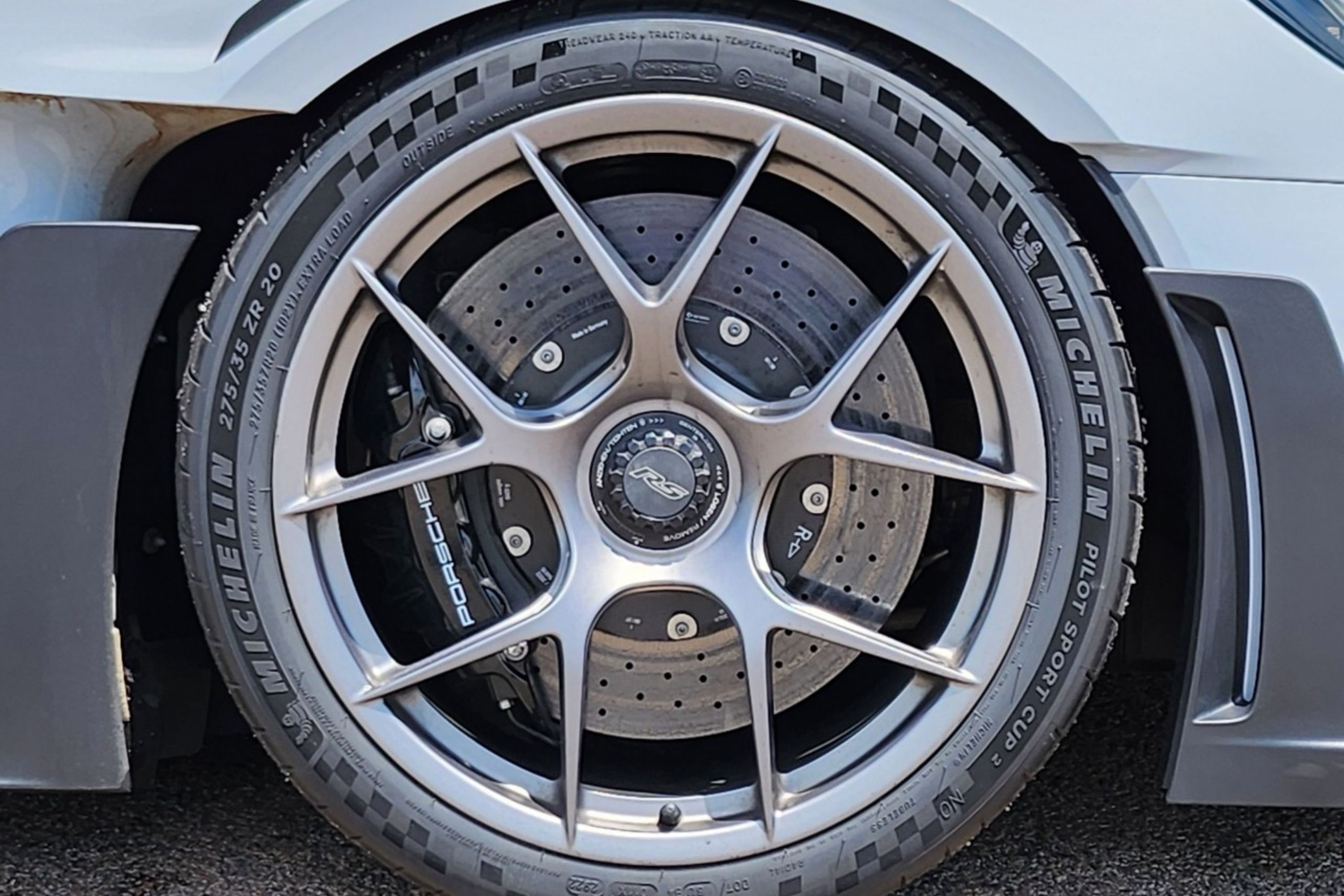 Porsche 911 GT3 RS anh 6