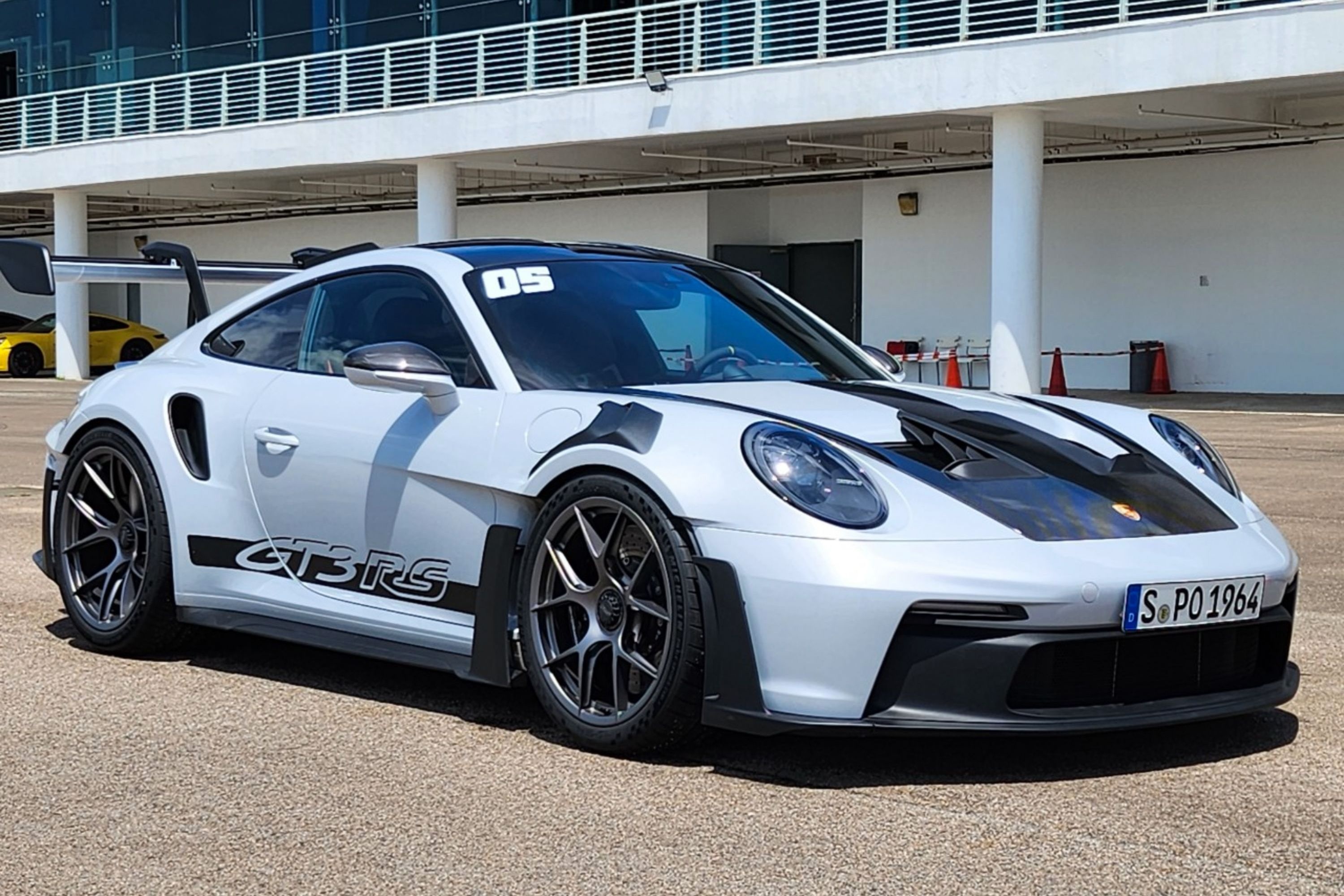 Porsche 911 GT3 RS anh 1