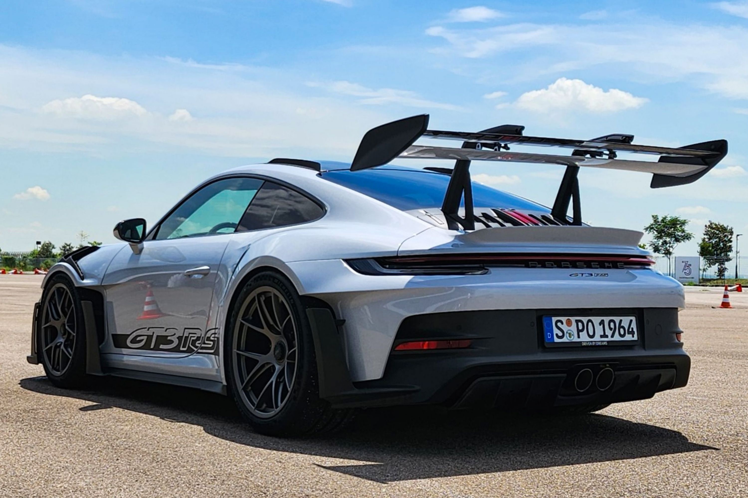 Porsche 911 GT3 RS anh 2