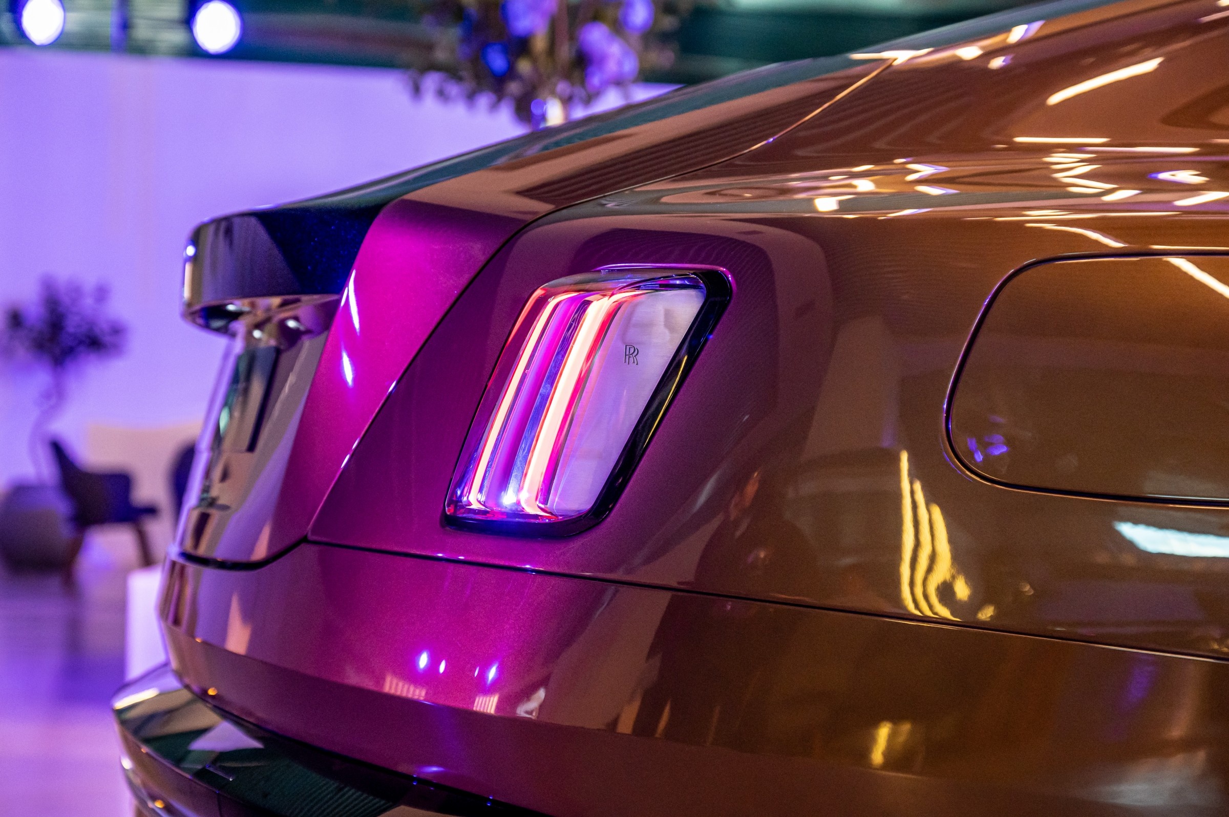 Rolls-Royce Spectre anh 8