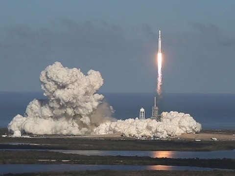 SpaceX,  Elon Musk,  Falcon Heavy,  ten lua,  NASA anh 1