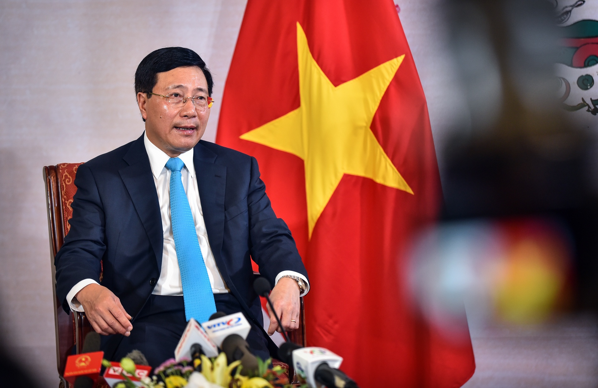 Pho Thu tuong tra loi phong van ngoai giao anh 4