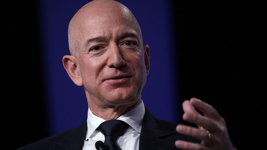 WSJ: Bao la cai chi 200.000 USD mua tin nhan nhay cam cua ty phu Bezos hinh anh