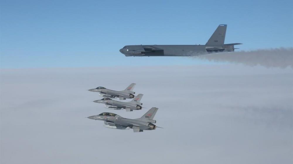 máy bay ném bom Nga Mỹ ảnh 1 may bay nem bom Nga My anh 1