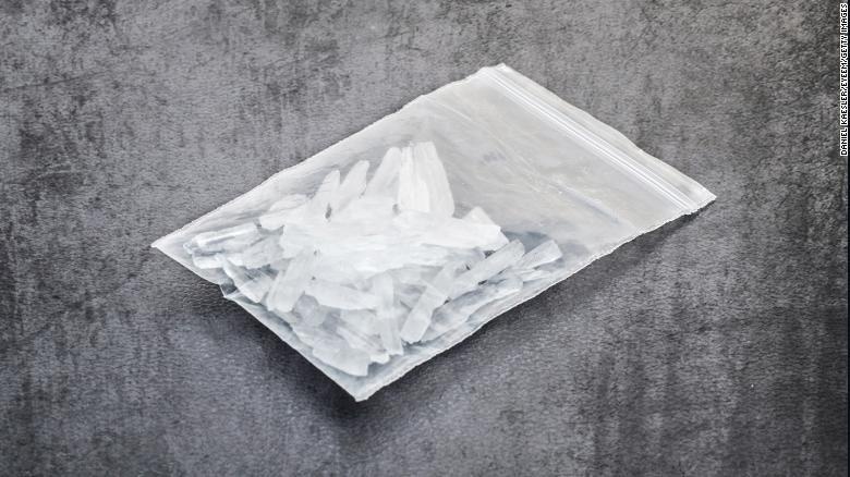 20 kg ma tuy da bi gui nham den cap vo chong gia Australia hinh anh