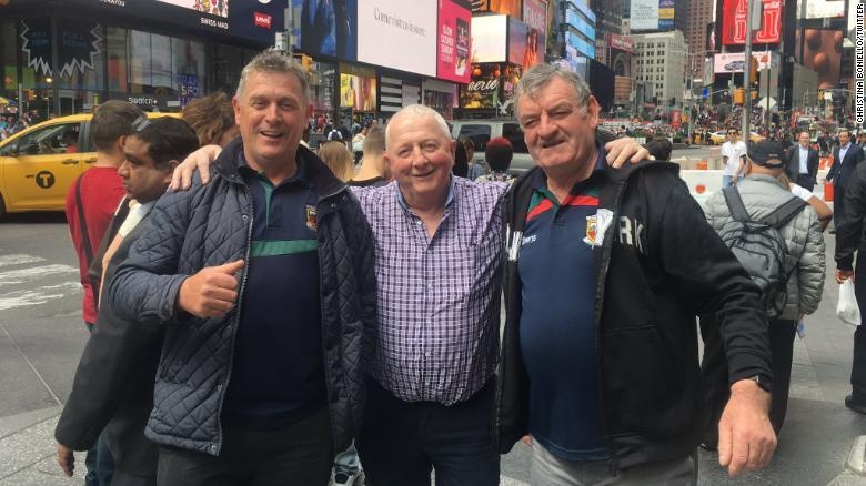 Buc anh 3 nguoi xa la o New York gay sot bat ngo hinh anh