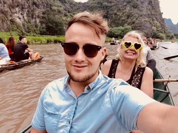 Chang trai Nam Phi day tieng Anh mat tich bi an o VN 2 tuan nay hinh anh