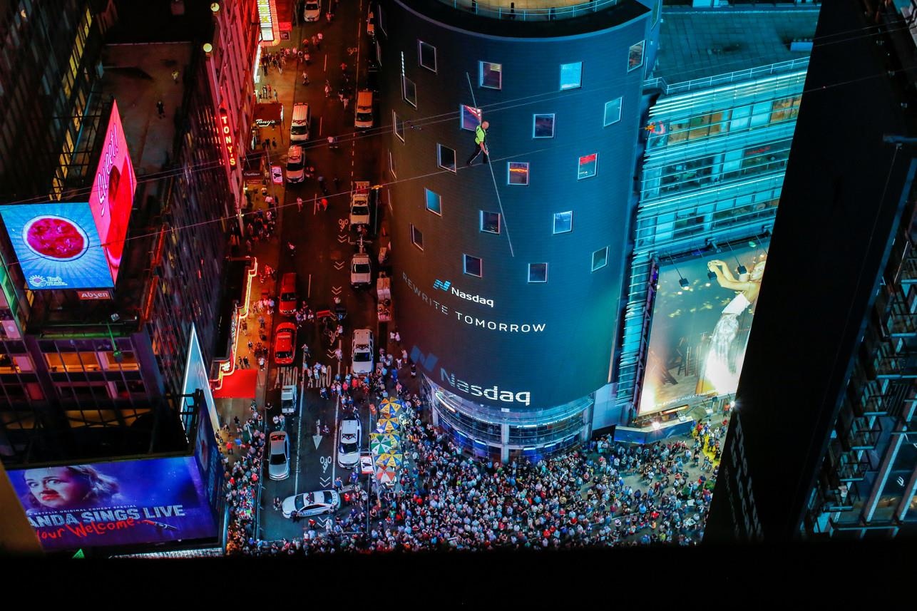 di tren day o quang truong Thoi dai anh 9