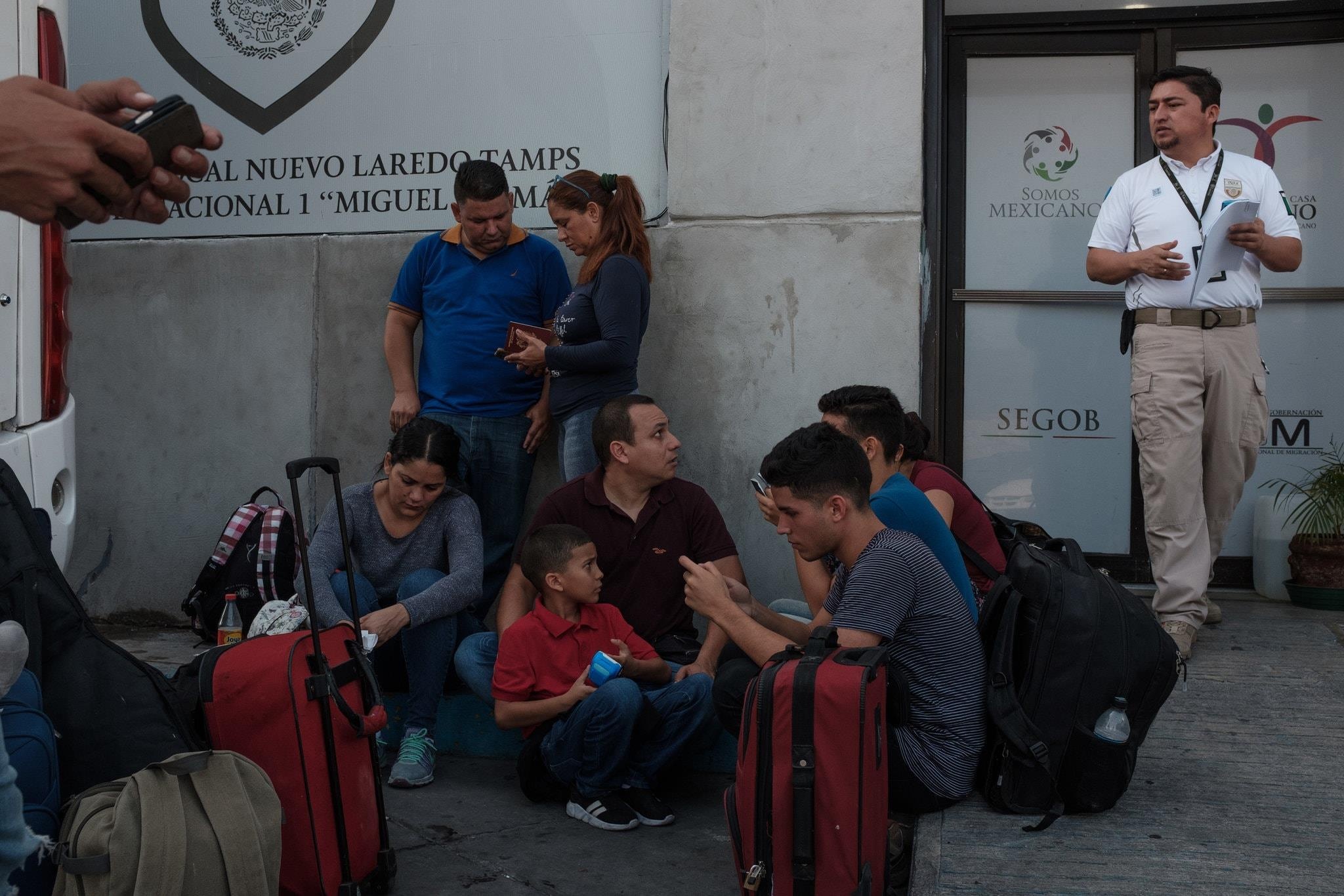 di dan khong dam ra ngoai anh 3