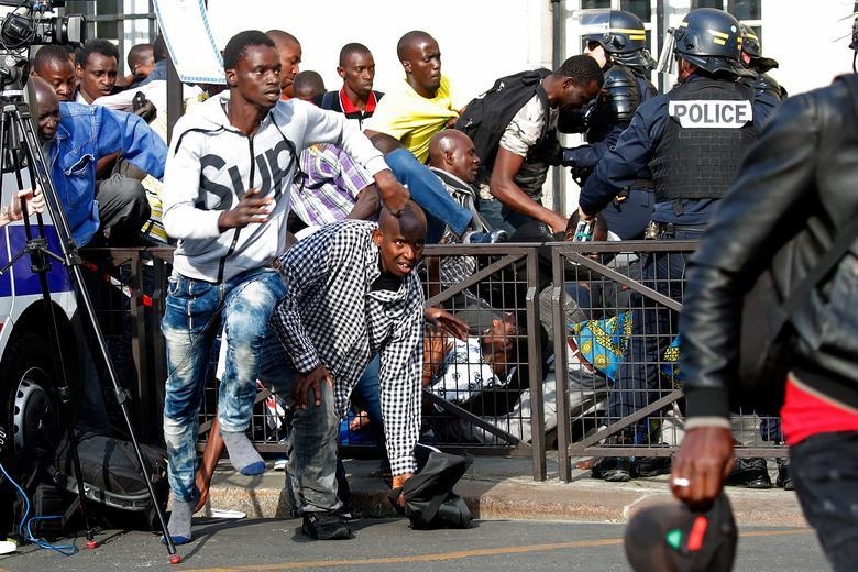 di dan bieu tinh o Paris anh 3