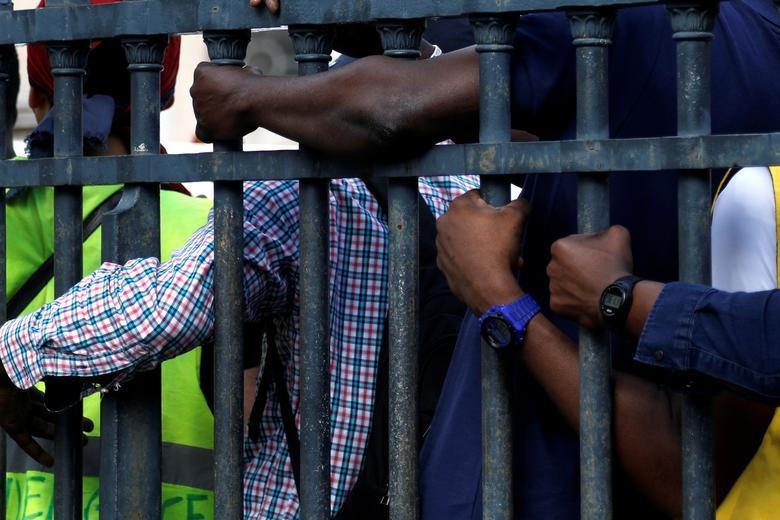 di dan bieu tinh o Paris anh 12