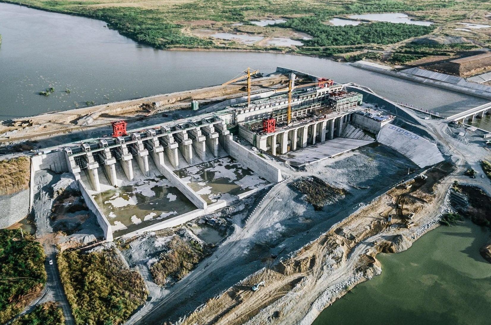 NGO Thai: Nuoc song Mekong xuong thap ky luc vi 8 dap thuy dien cua TQ hinh anh