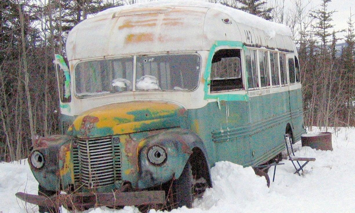 xe buyt bo hoang Alaska anh 1
