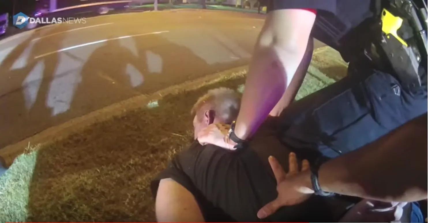 Dem dinh menh cua giam doc My chet vi canh sat tho o, dua cot hinh anh