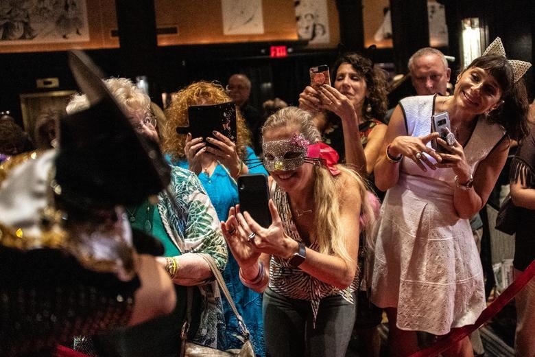 show dien thoi trang cho meo anh 3