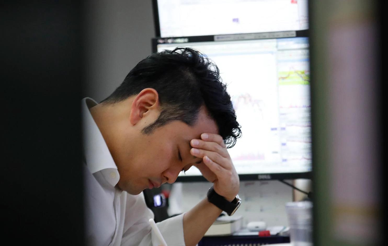 co phieu toan cau lao doc anh 3