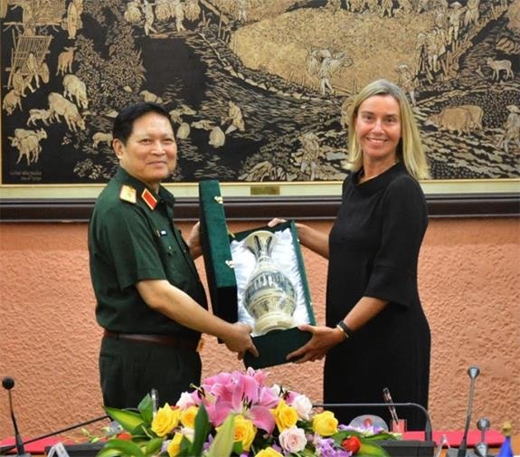 pho chu tich uy ban chau au tham Viet Nam anh 2