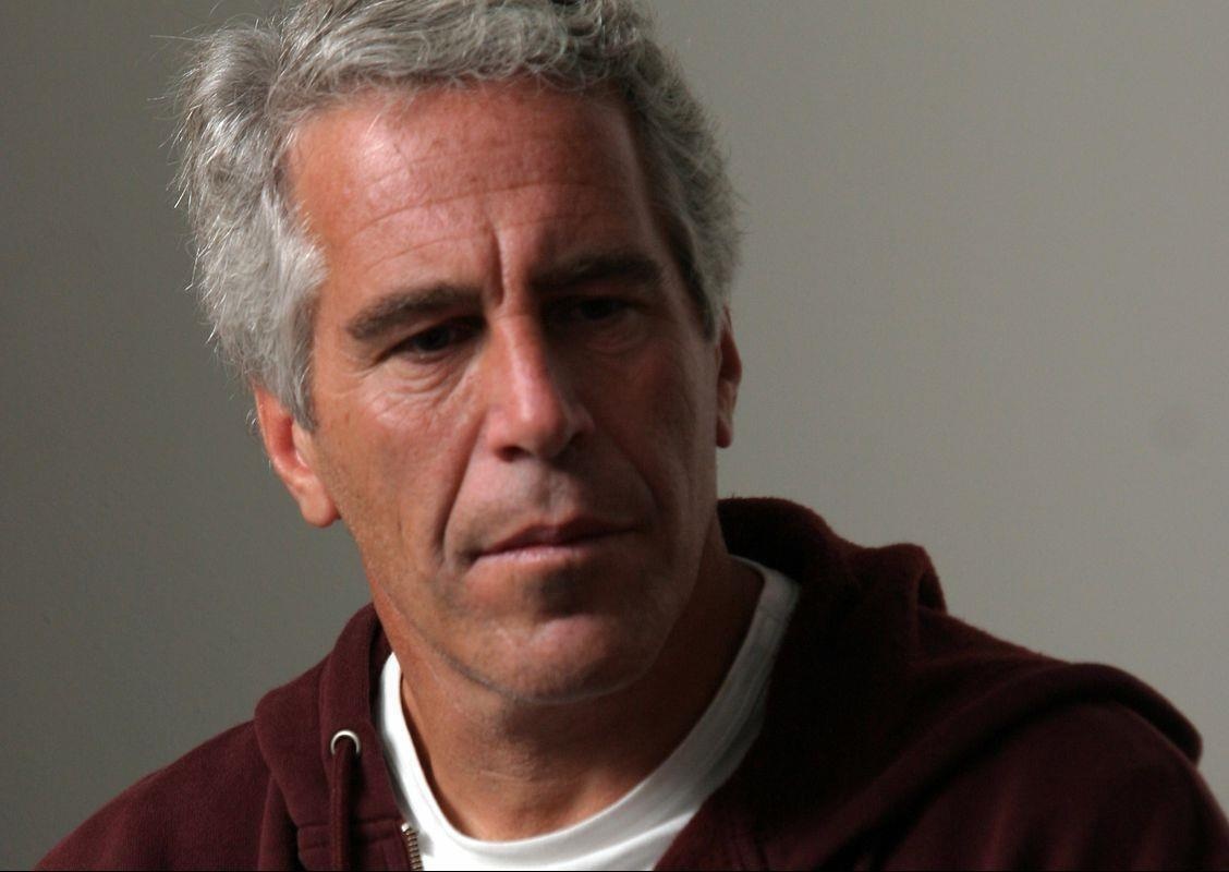 Ty phu au dam My nghi tu tu: Nan nhan bat binh, nha tu bi chi trich hinh anh