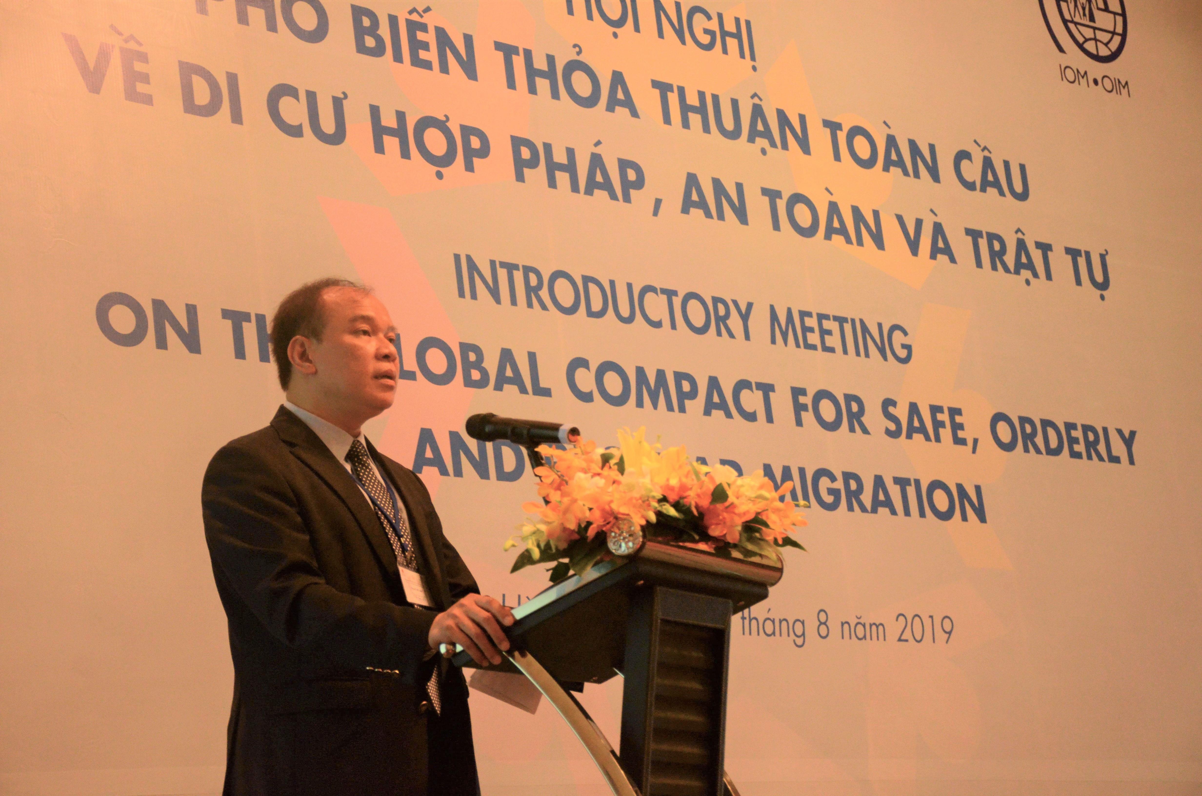 xuat khau lao dong anh 1