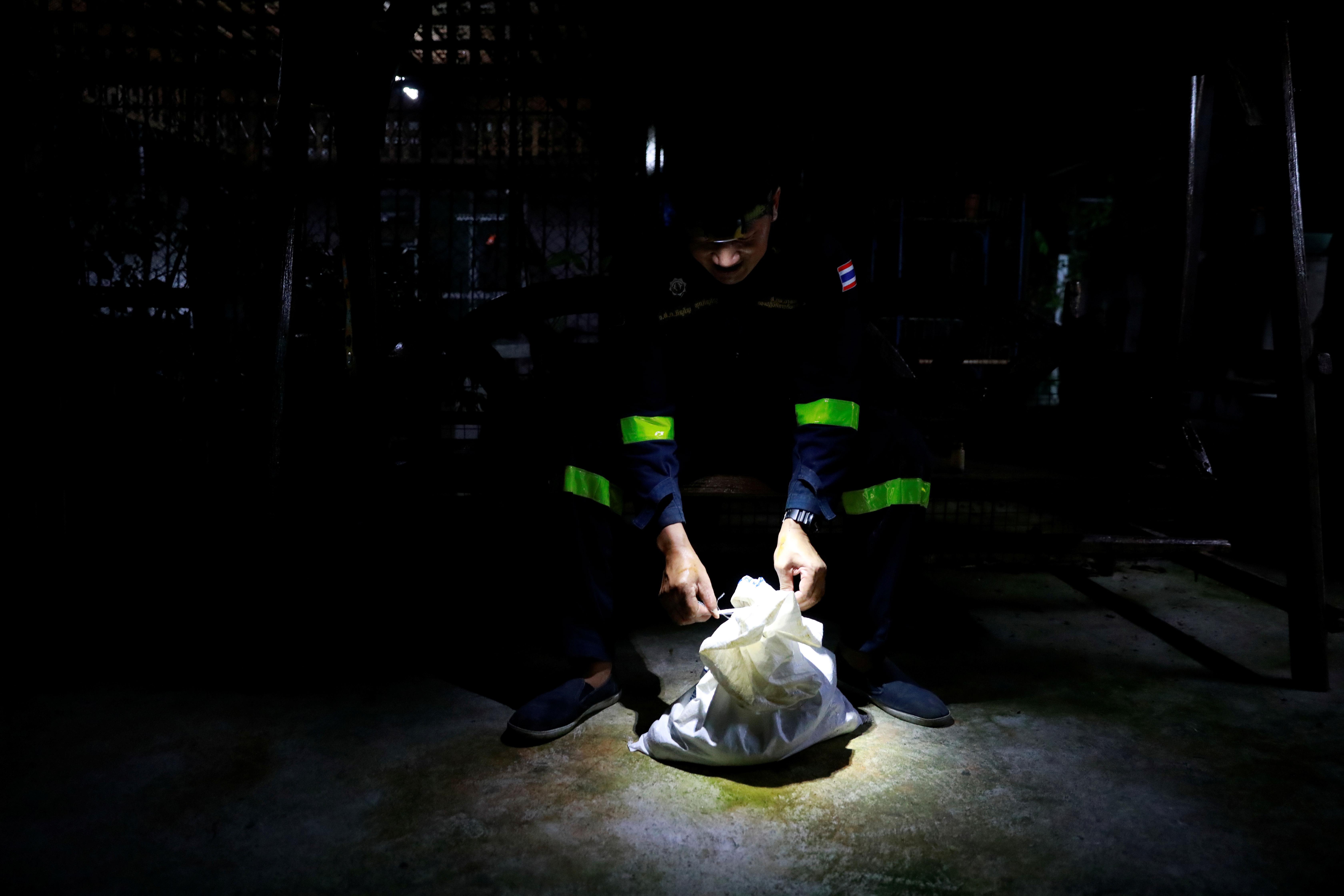 tho bat ran o Bangkok anh 2