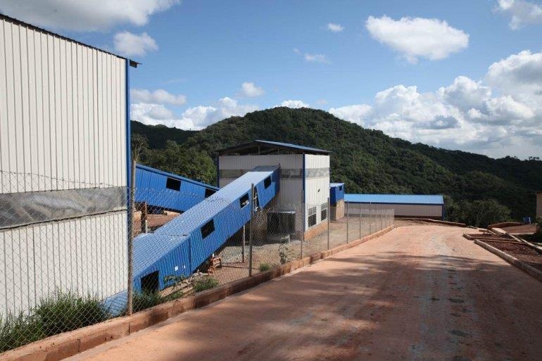 Trung Quốc khai thác vàng ở Sierra Leone ảnh 3 Trung Quoc khai thac vang o Sierra Leone anh 3