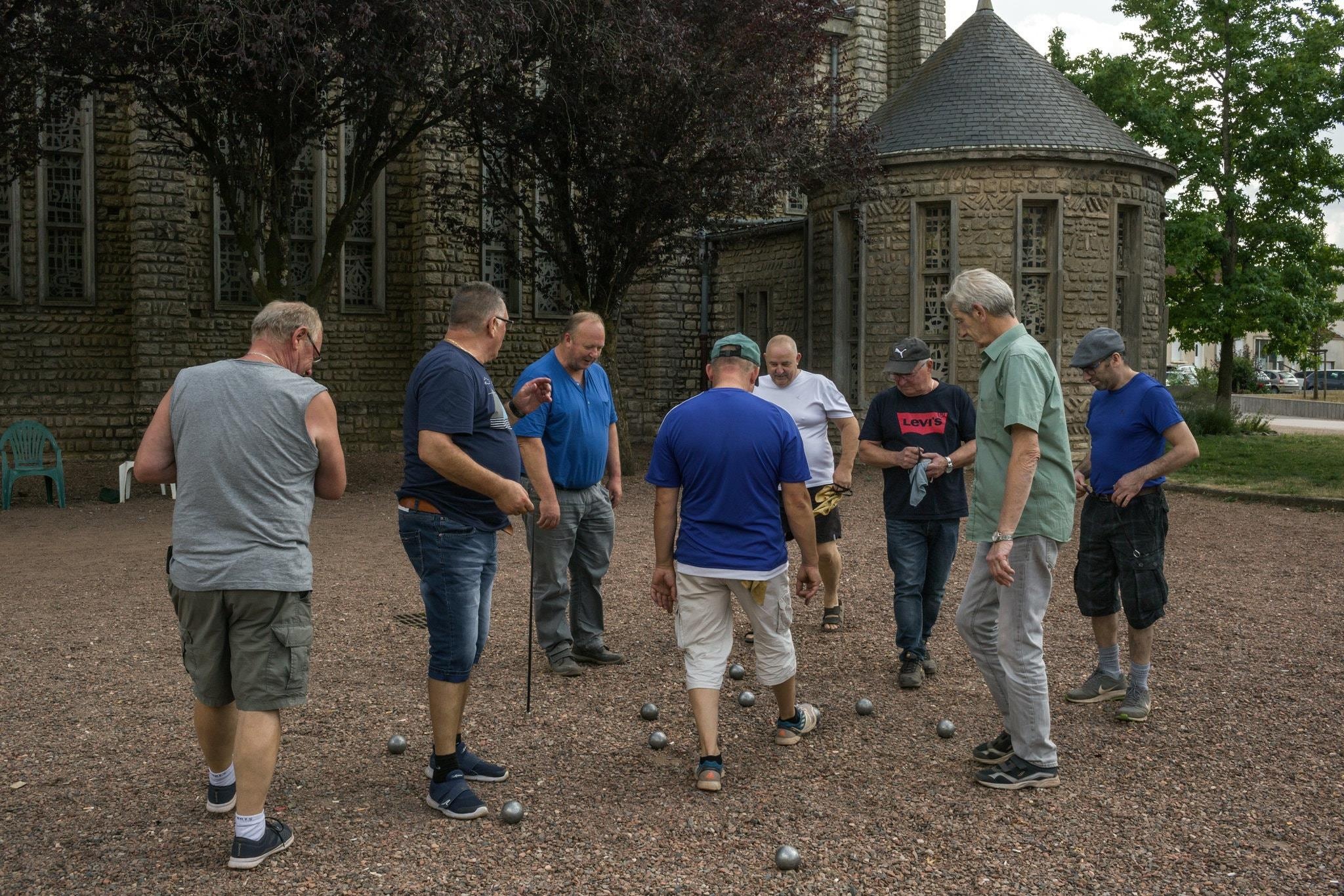 ao khoac vang o Phap anh 5