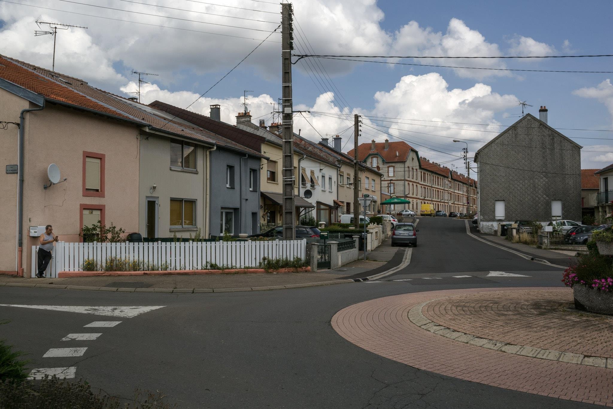 ao khoac vang o Phap anh 2