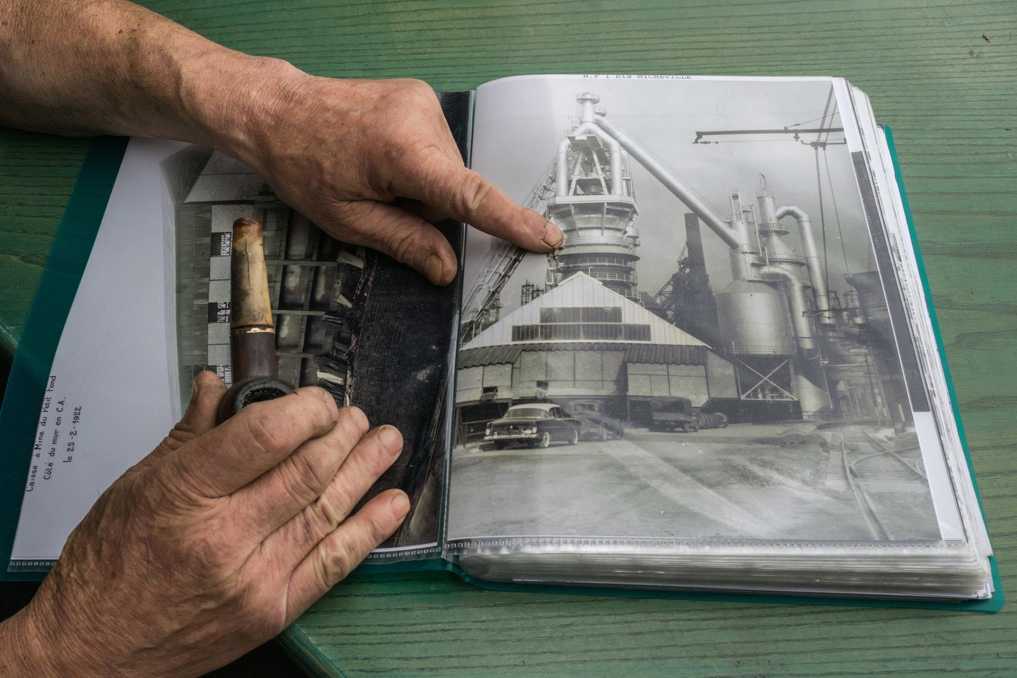 ao khoac vang o Phap anh 7