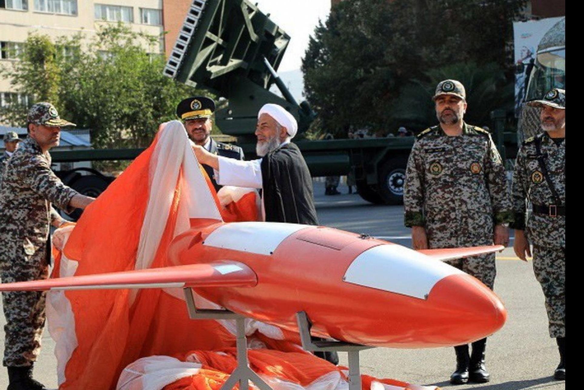 Iran, Hezbollah thach thuc Israel ve cong nghe drone cho chien tranh hinh anh