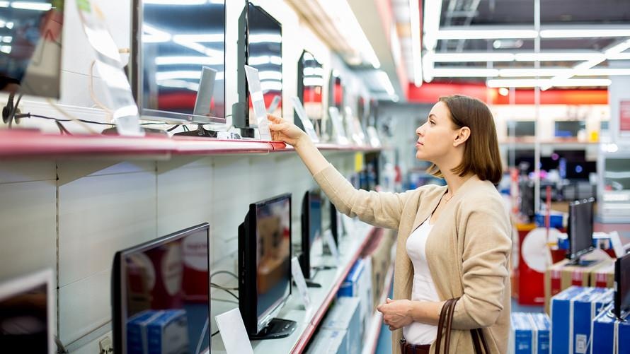 Hang tieu dung chiu thue, nguoi My 'nem mui' chien tranh thuong mai hinh anh