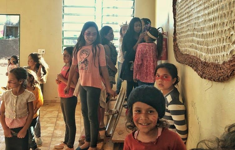 cháy rừng Amazon 500 năm bóc lột người bản xứ ảnh 3 chay rung Amazon 500 nam boc lot nguoi ban xu anh 3