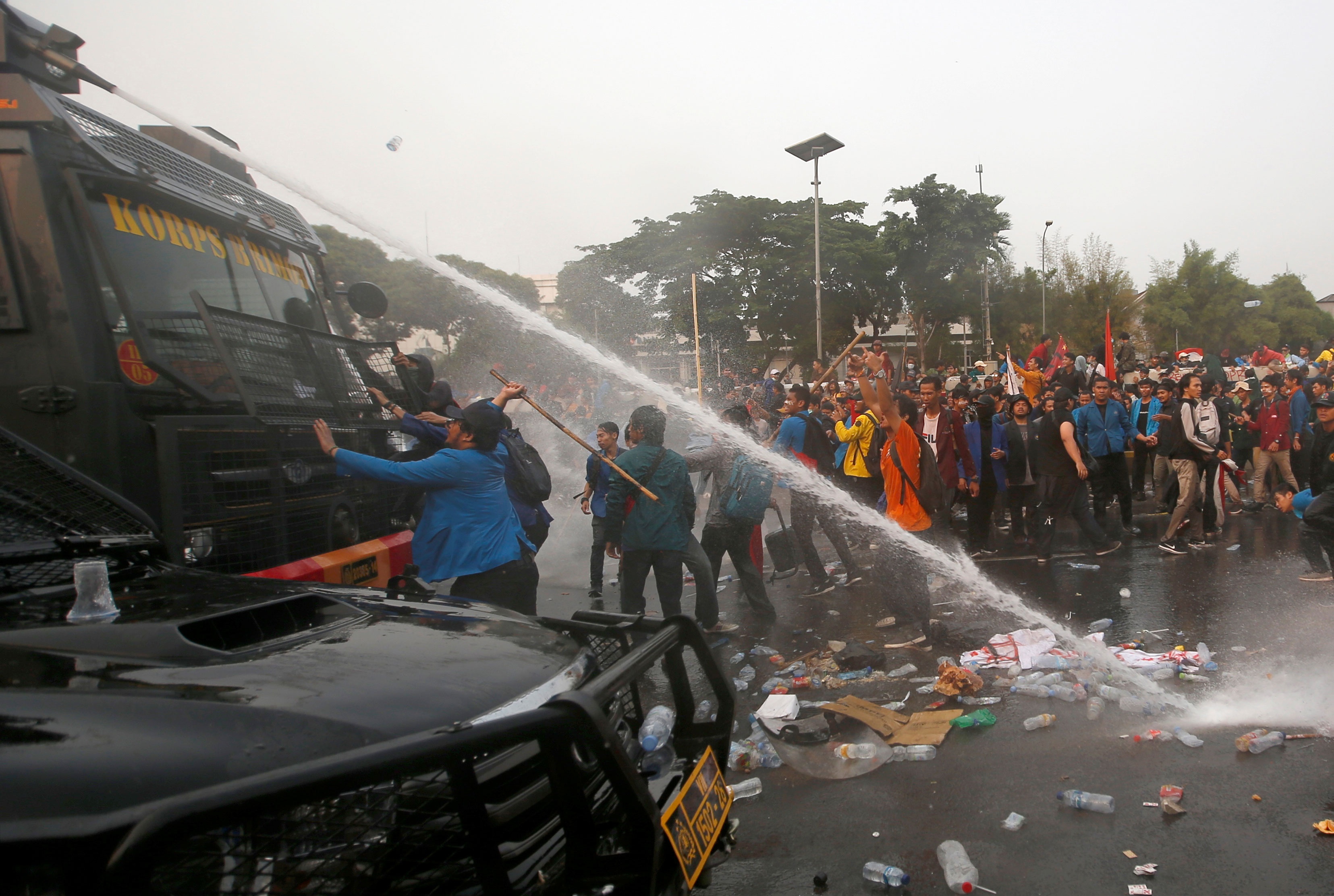 bieu tinh o Indonesia phan doi luat hinh su moi anh 10