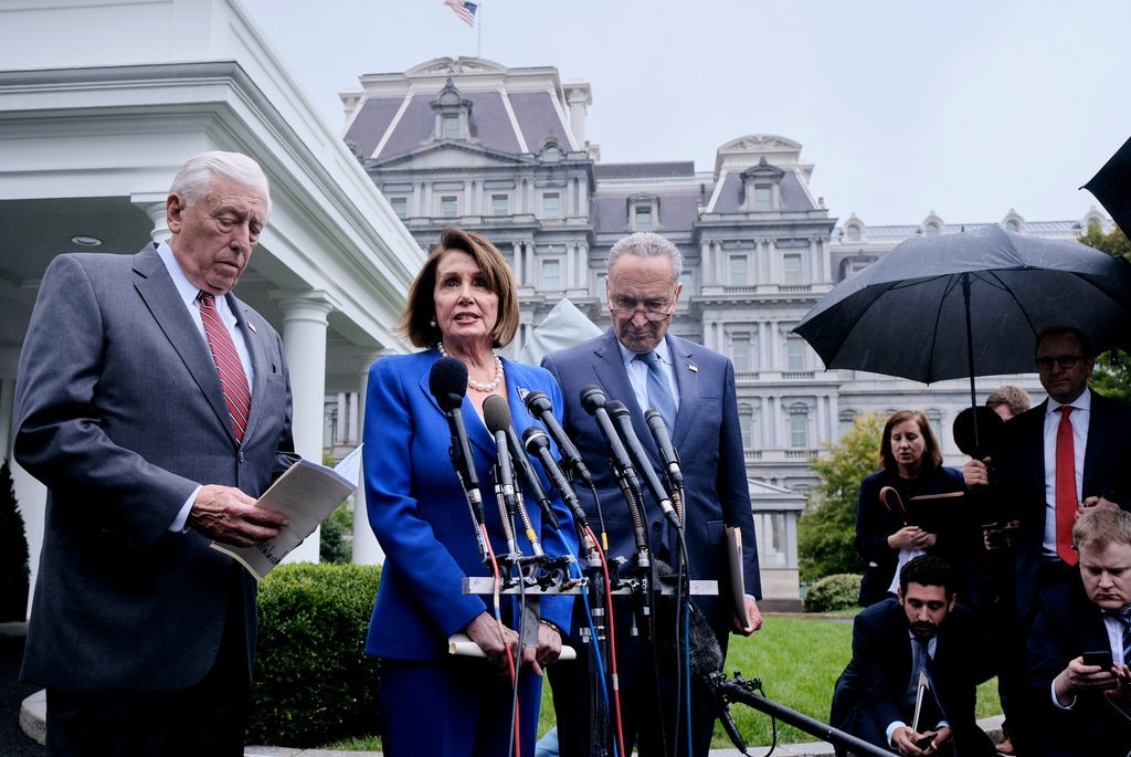 Tổng thống Trump lăng mạ bà Nancy Pelosi ảnh 1 Tong thong Trump lang ma ba Nancy Pelosi anh 1