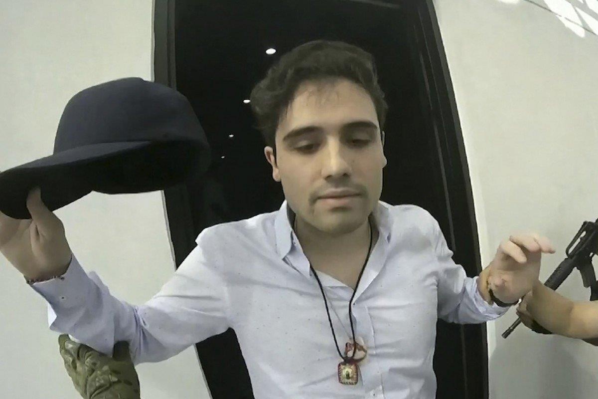 Mexico cong bo video vu bat con trai trum ma tuy El Chapo hinh anh