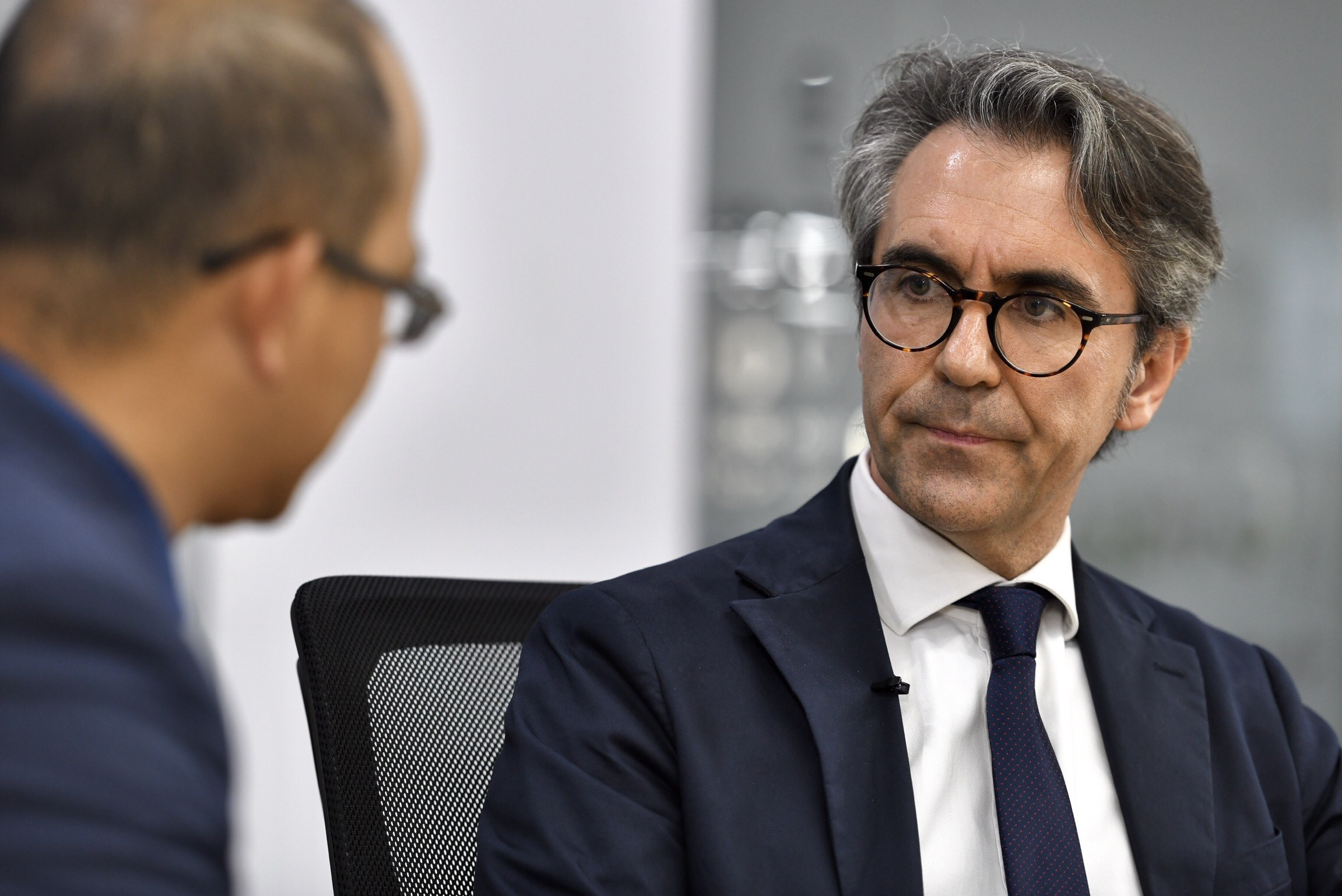 Dai su EU: Nen co con duong hop phap de lao dong Viet sang chau Au hinh anh