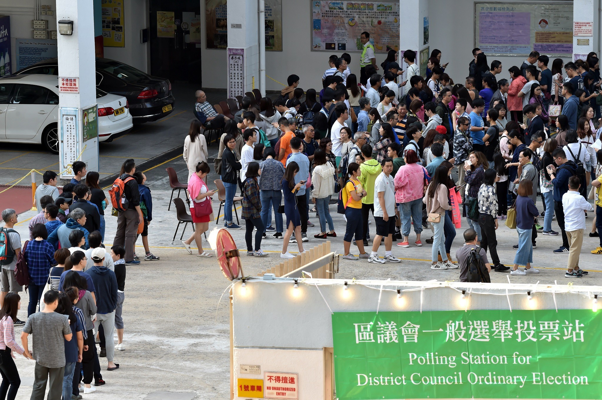 nguoi dan bat man chinh quyen hong kong anh 1