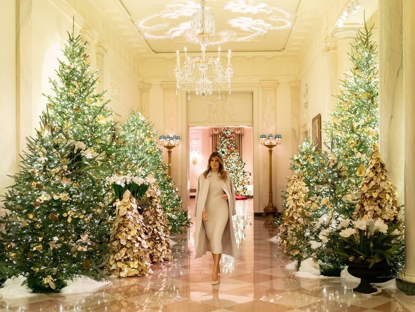 Ba Melania 'lot xac' Nha Trang mua Giang sinh hinh anh