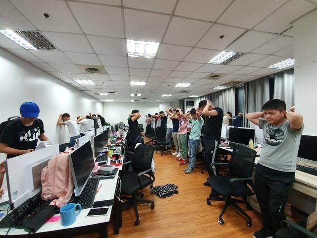 Philippines dot kich, bat giu 342 nguoi Trung Quoc hinh anh