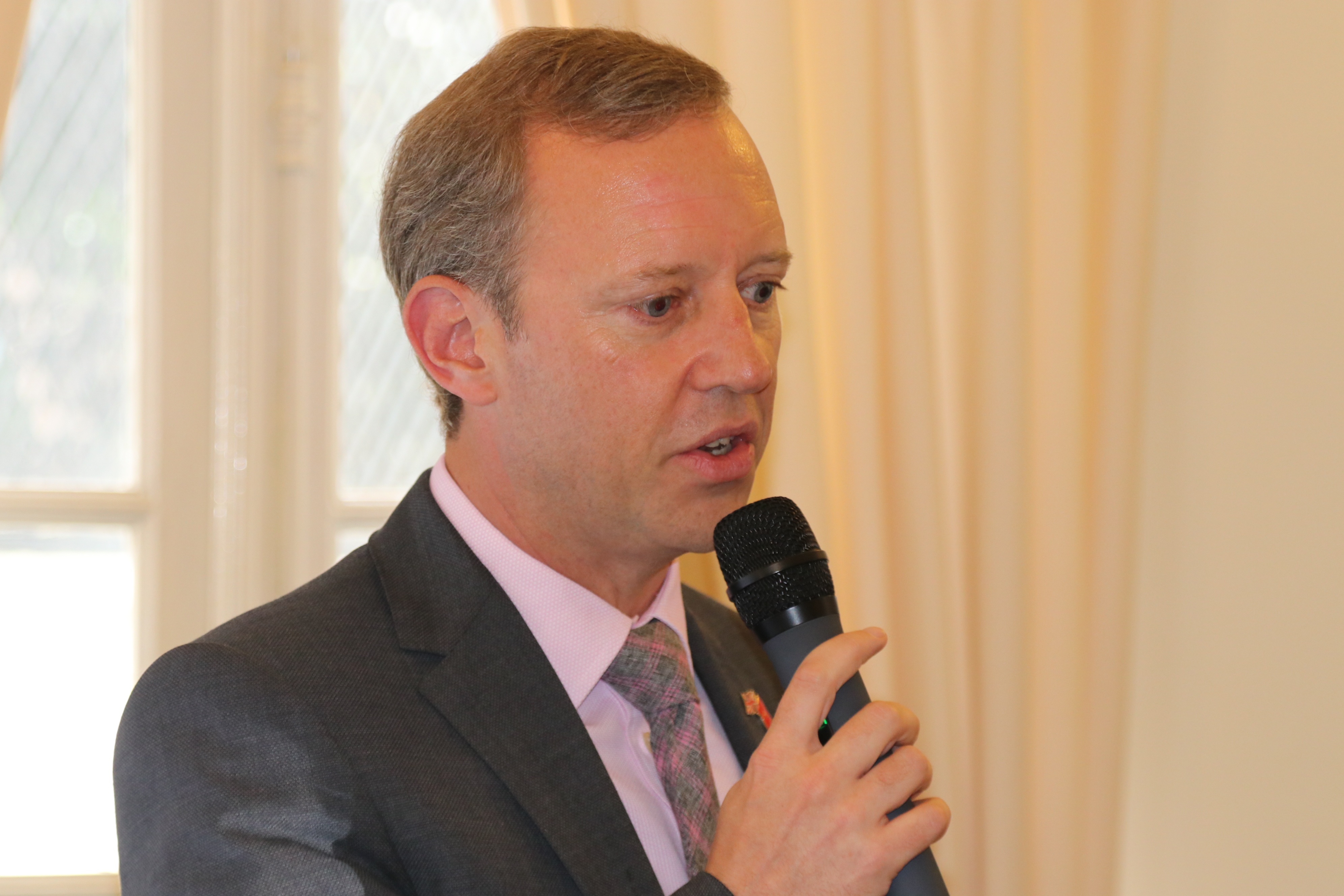 Anh khoi dong du an 2,6 trieu USD giup Viet Nam bao ve dong bang hinh anh