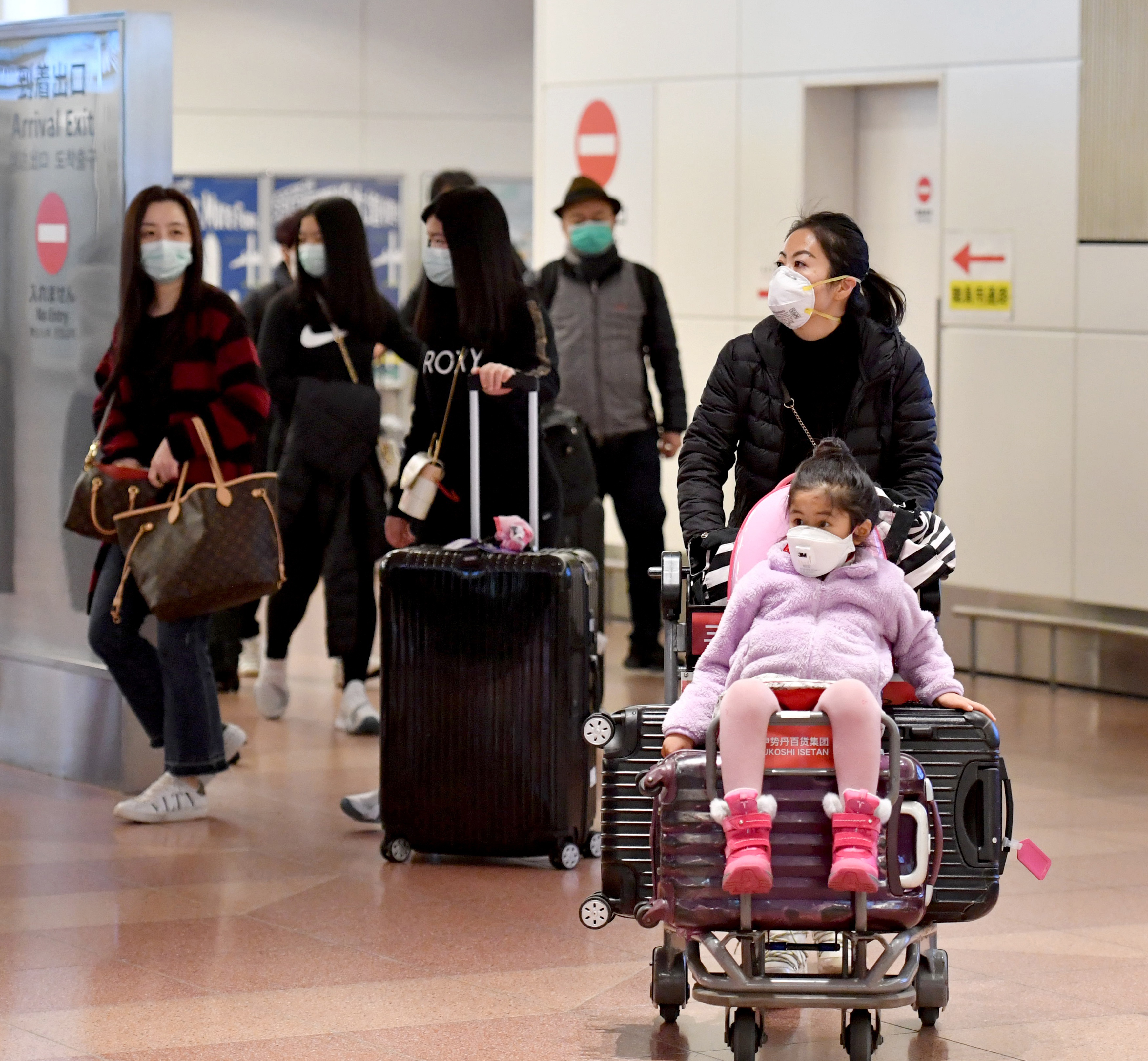 DH My canh bao 25 san bay nguy co cao co khach nhiem virus corona hinh anh