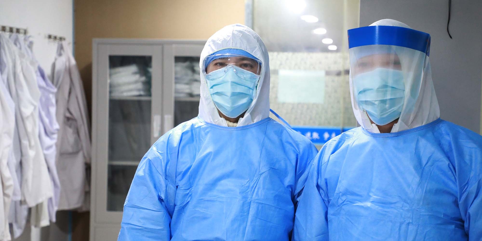 Bac si vu han virus corona anh 2