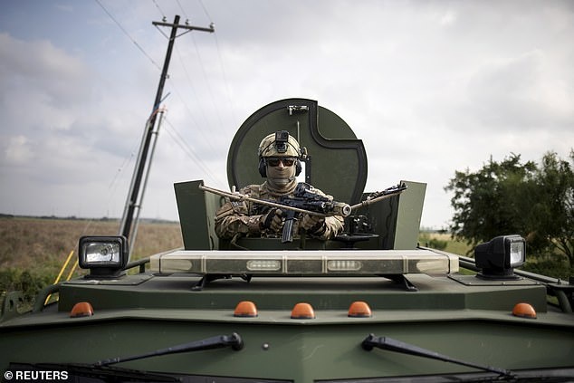 My dieu luc luong bien phong tinh nhue de bat dan nhap cu trong nuoc hinh anh