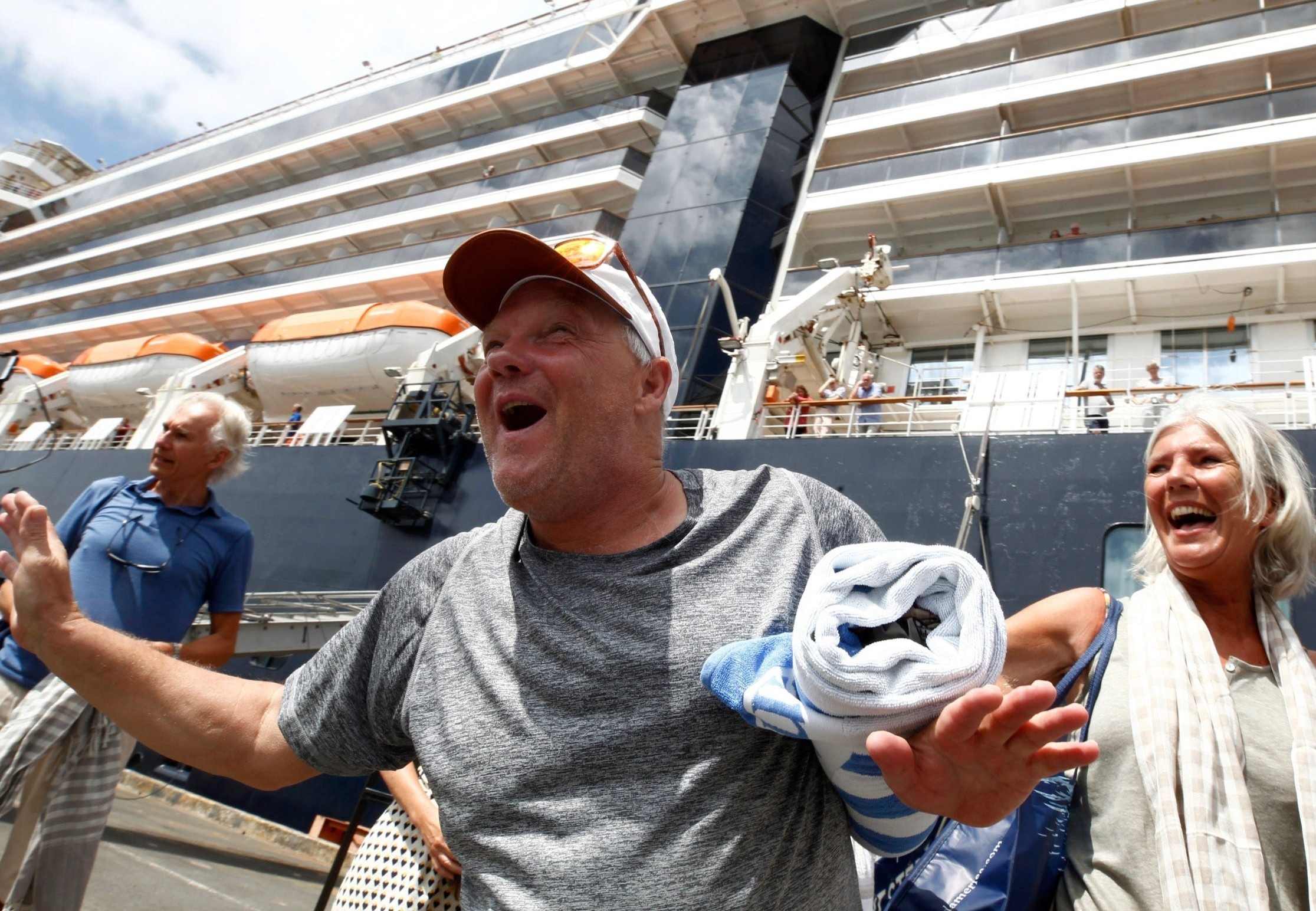 Trump cam on Campuchia vi tiep nhan du thuyen bi 5 noi ‘hat hui’ hinh anh