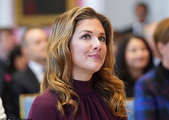 Vo Thu tuong Trudeau duong tinh voi virus corona hinh anh