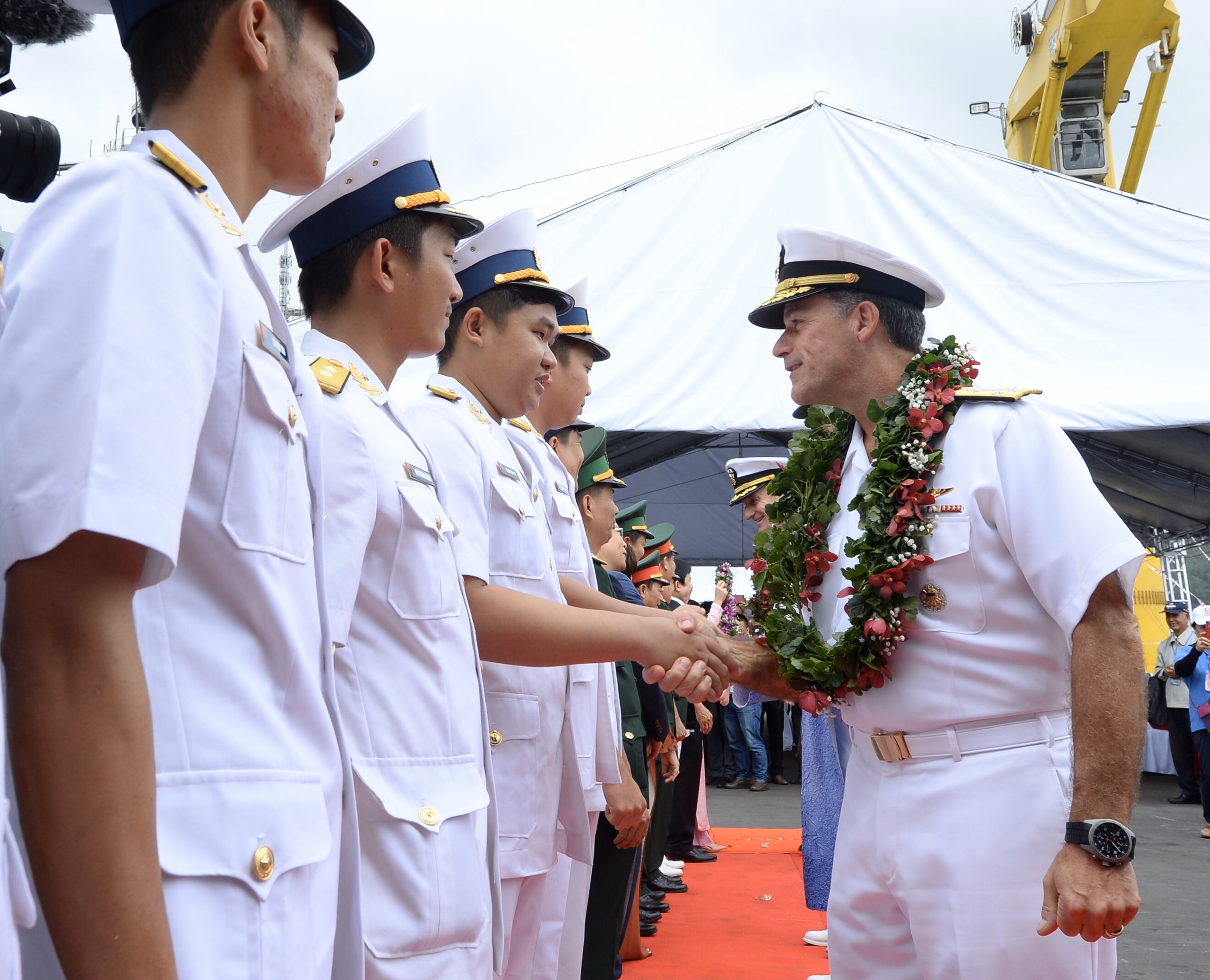 tau san bay My tham Da Nang anh 2